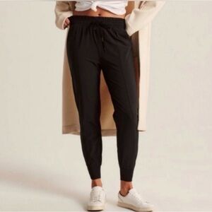 Abercrombie & Fitch Black Joggers | Medium Short | NWT